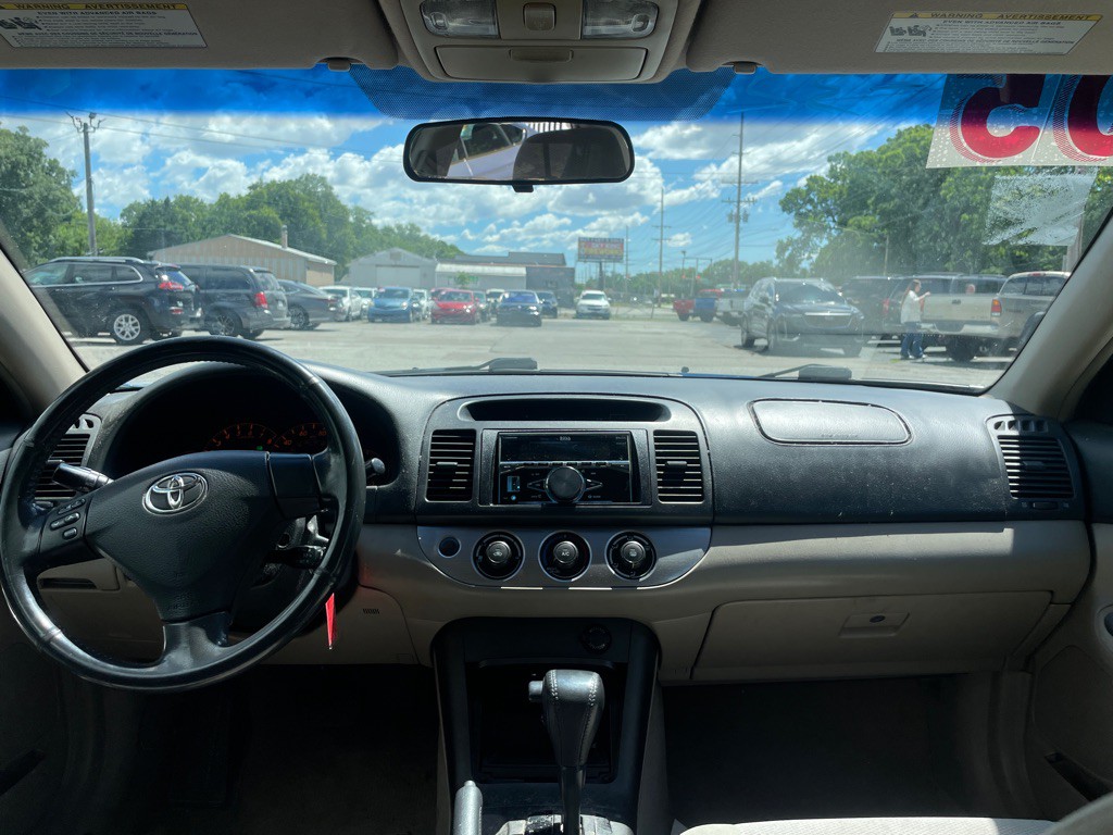 2005 Toyota Camry Image 9