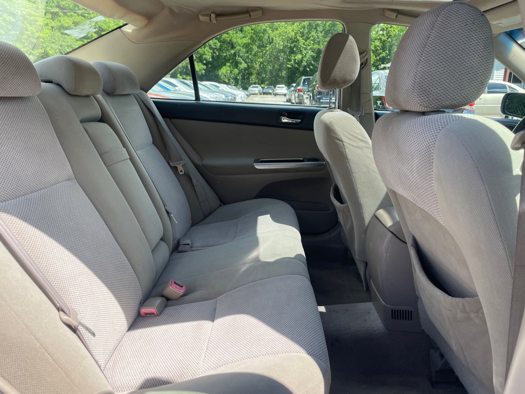 2005 Toyota Camry Image 14