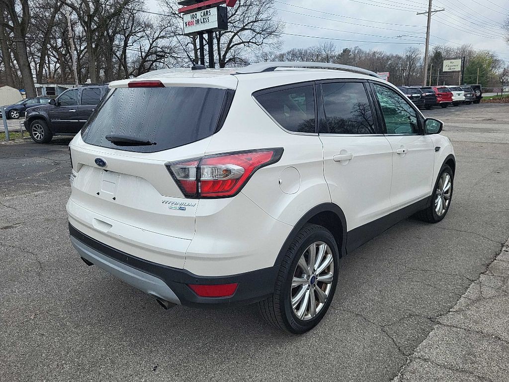 2017 Ford Escape Image 2