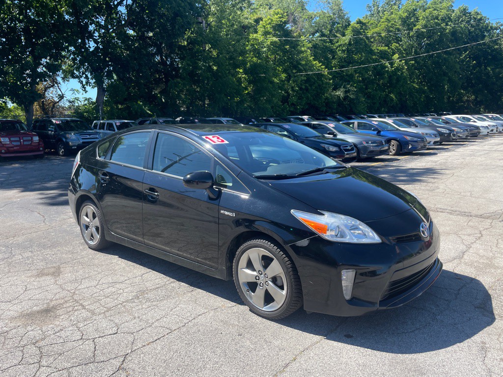 2013 Toyota Prius Image 3