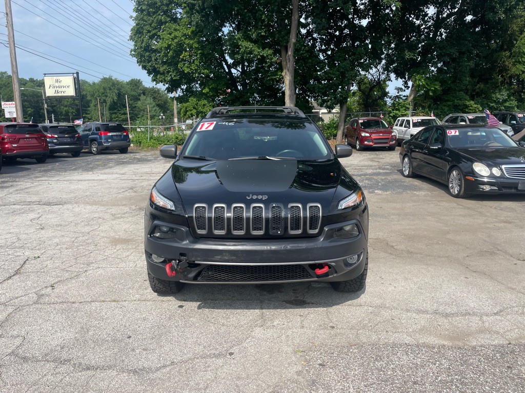 2017 Jeep Cherokee Image 2