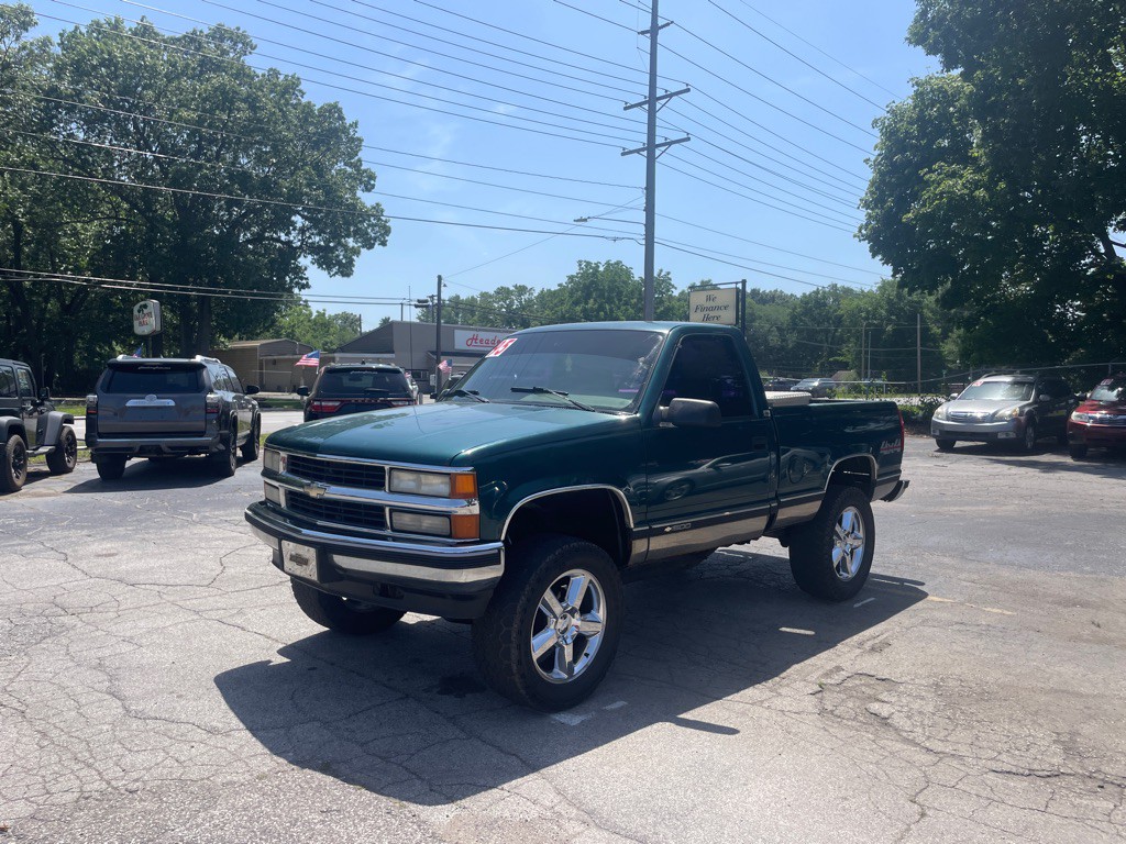 1995 Chevrolet C/K Image 1