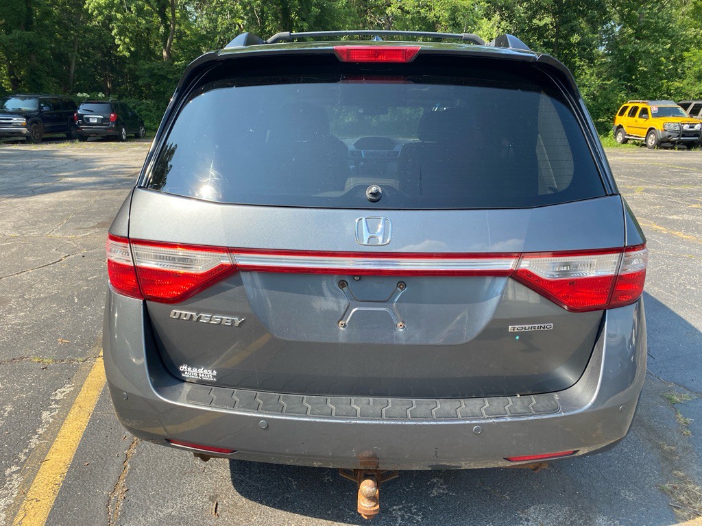 2011 Honda Odyssey Image 3