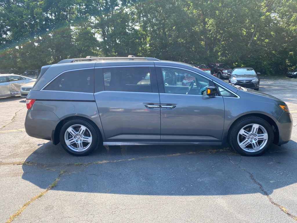 2011 Honda Odyssey Image 4