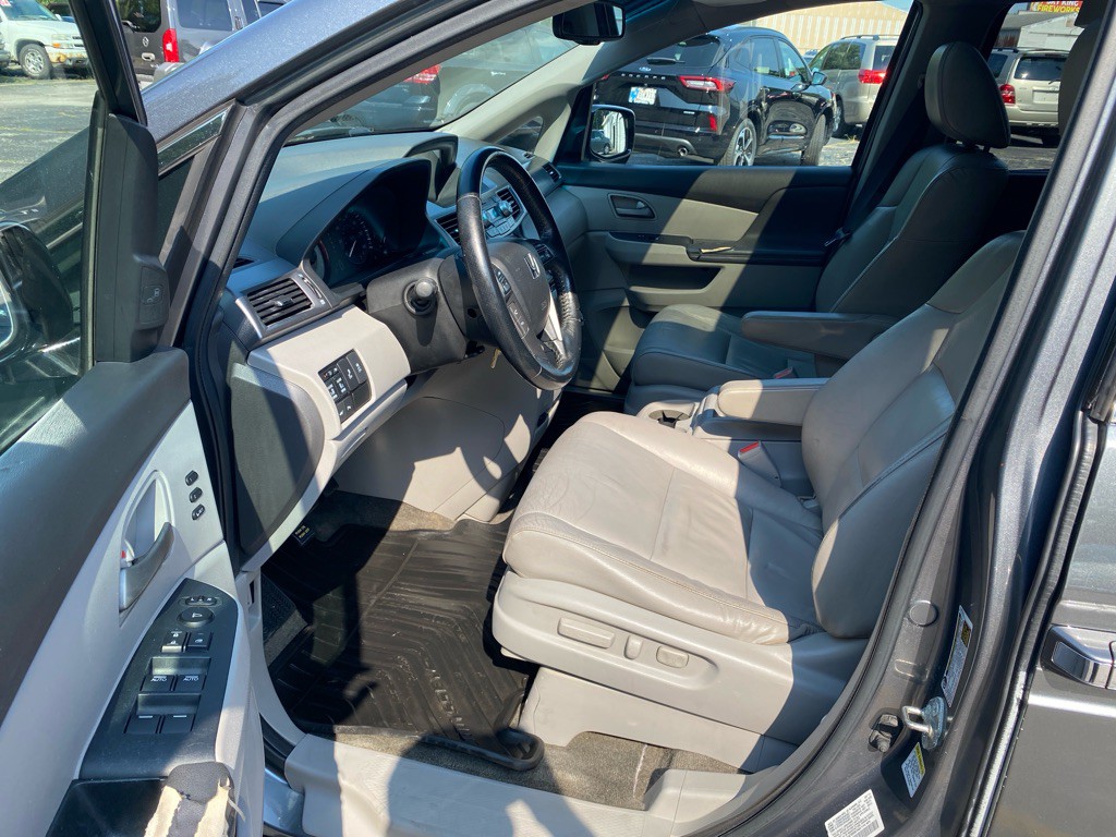 2011 Honda Odyssey Image 8