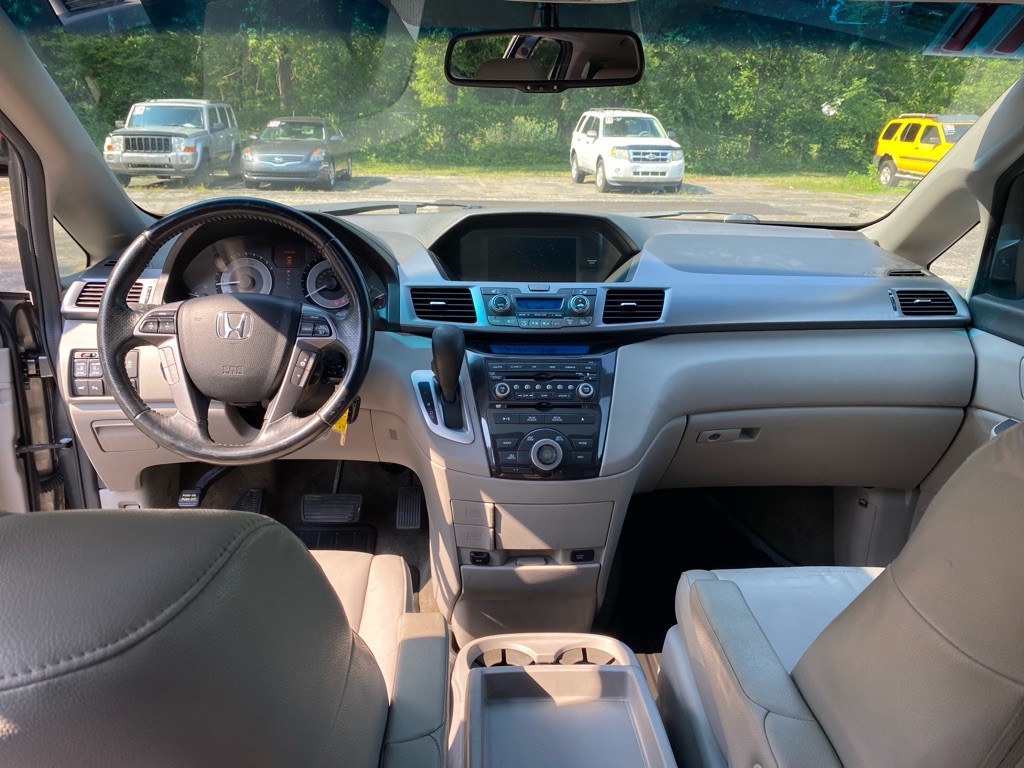 2011 Honda Odyssey Image 13