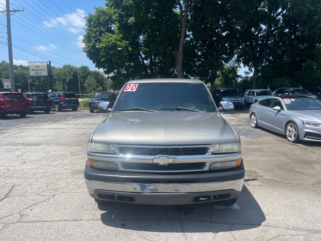 2000 Chevrolet Silverado 1500 Image 2