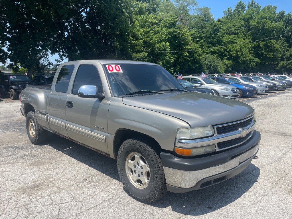 2000 Chevrolet Silverado 1500 Image 3