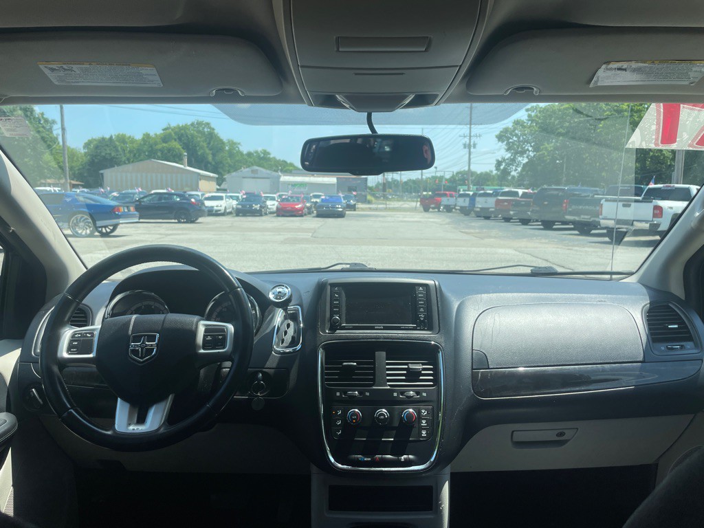 2017 Dodge Grand Caravan Image 9