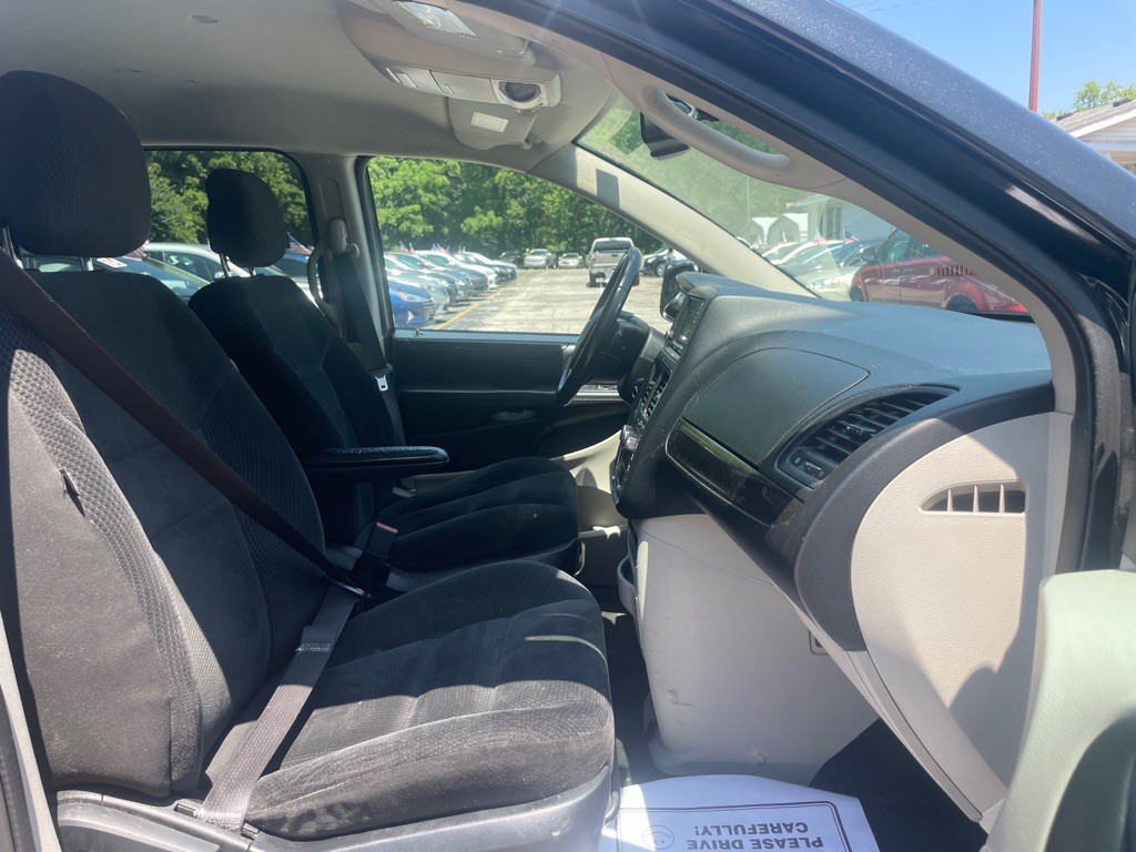 2017 Dodge Grand Caravan Image 12