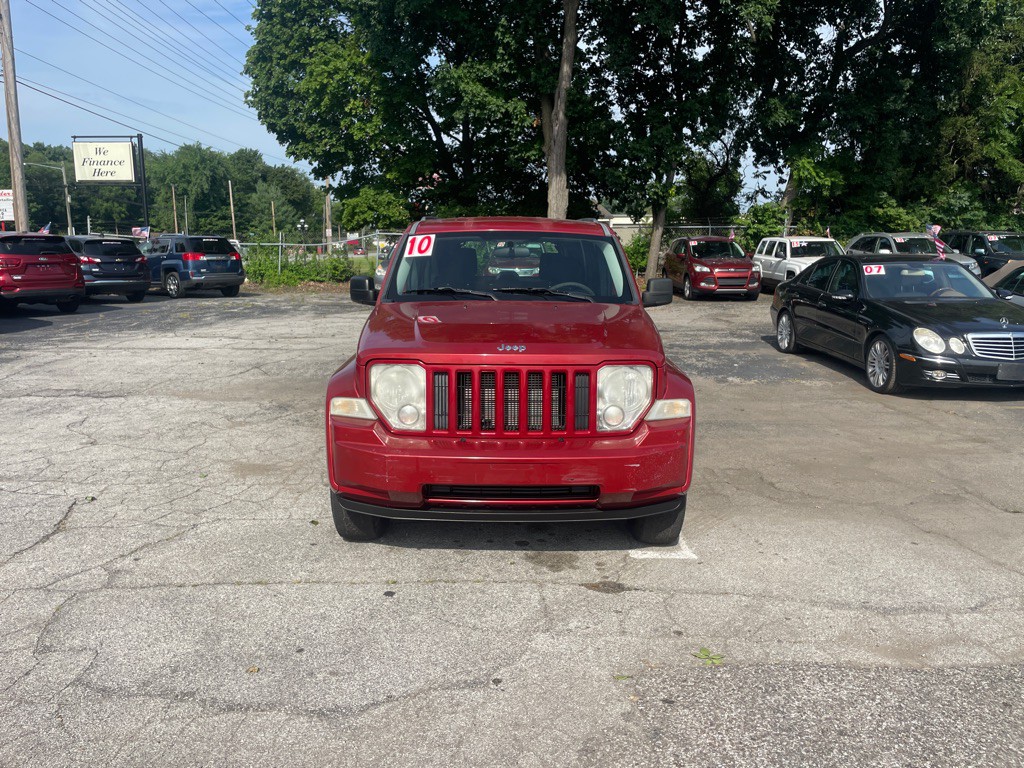2010 Jeep Liberty Image 2