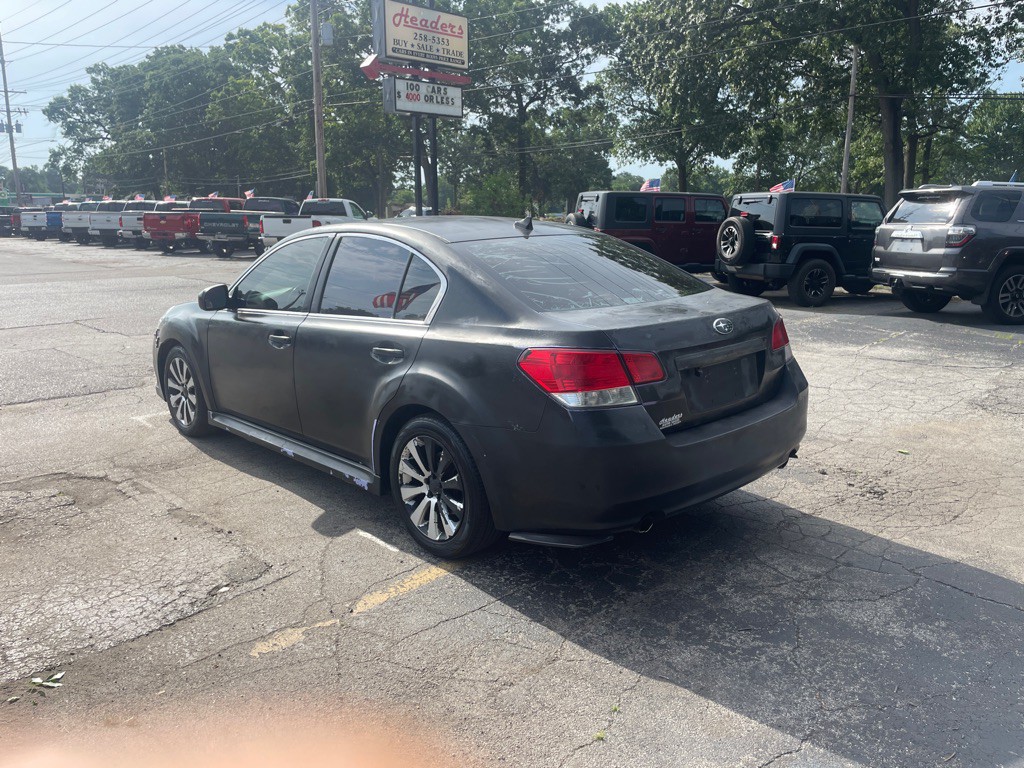 2011 Subaru Legacy Image 7