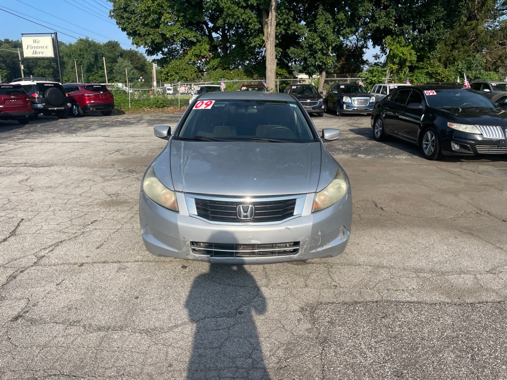 2009 Honda Accord Image 2