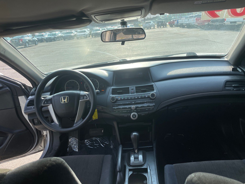 2009 Honda Accord Image 12