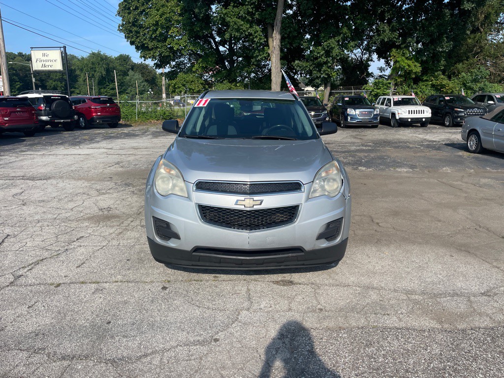 2011 Chevrolet Equinox Image 2