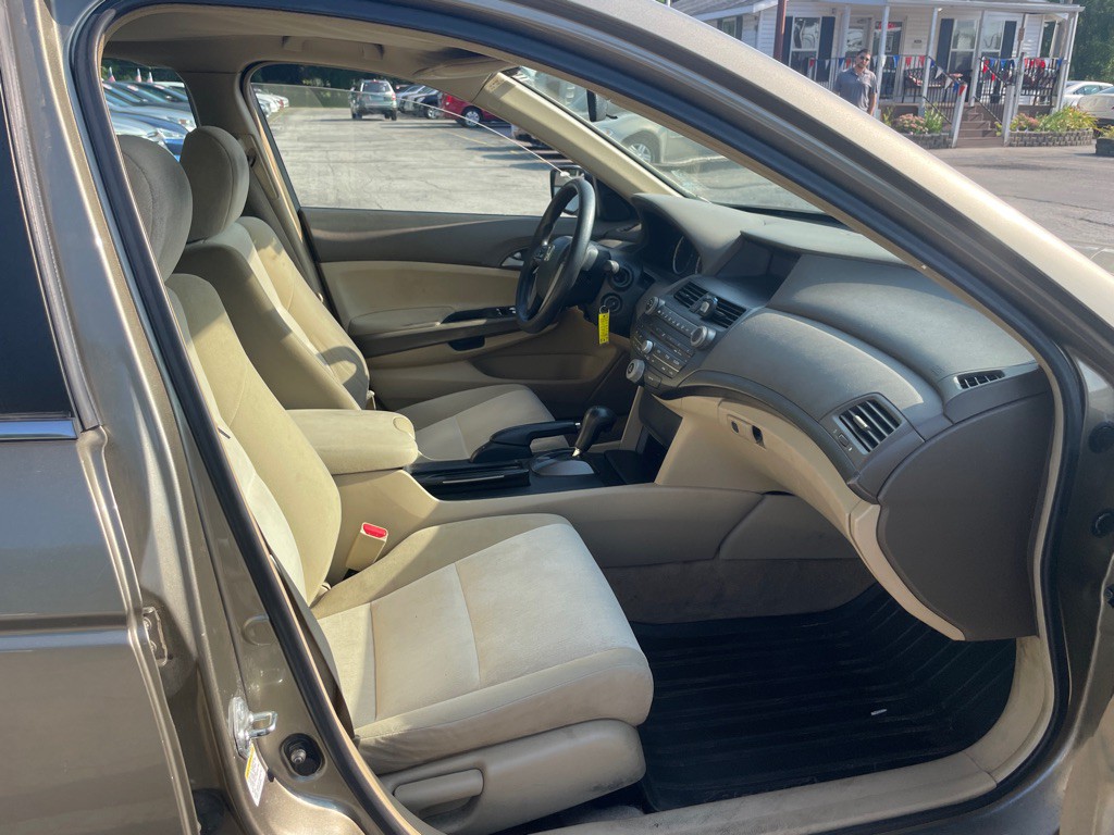 2009 Honda Accord Image 12