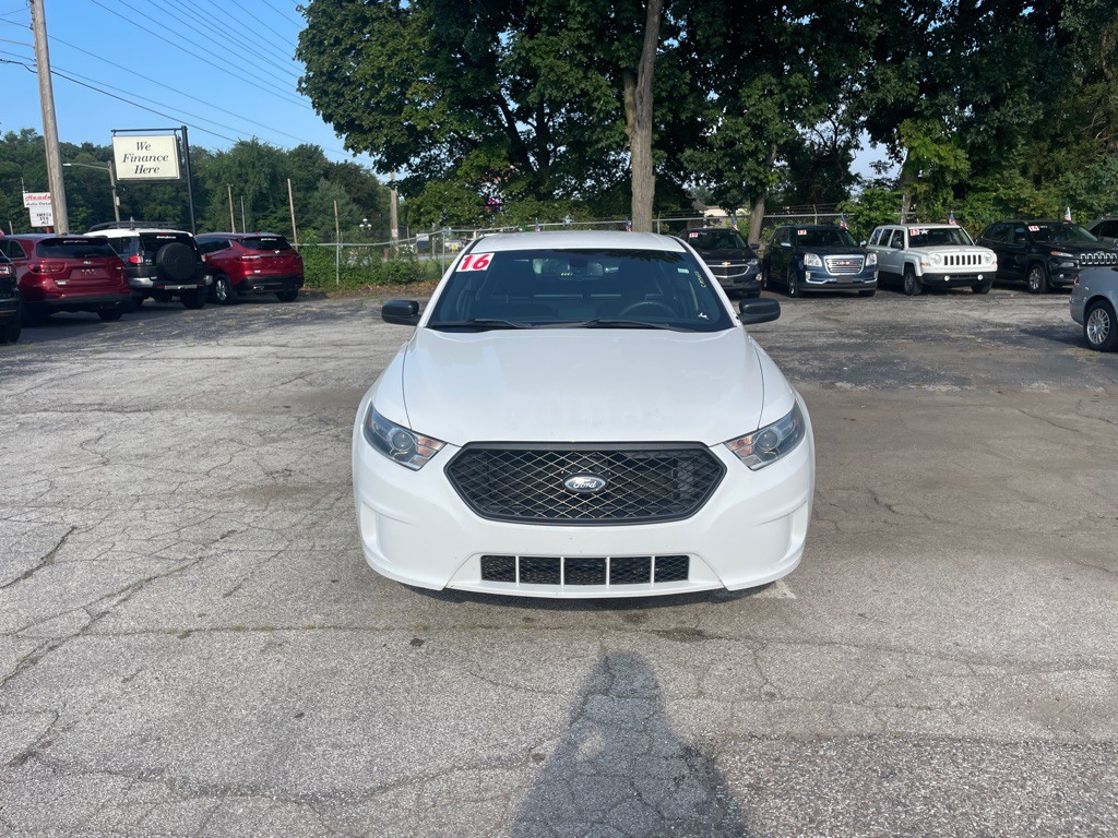 2016 Ford Taurus Image 2