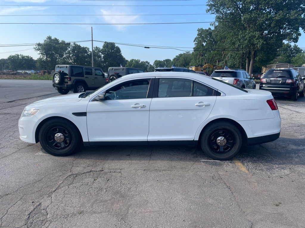 2016 Ford Taurus Image 8