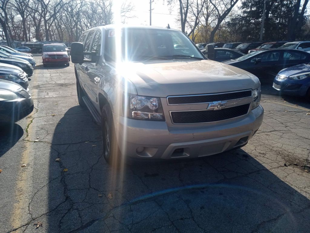 2008 Chevrolet Suburban Image 1