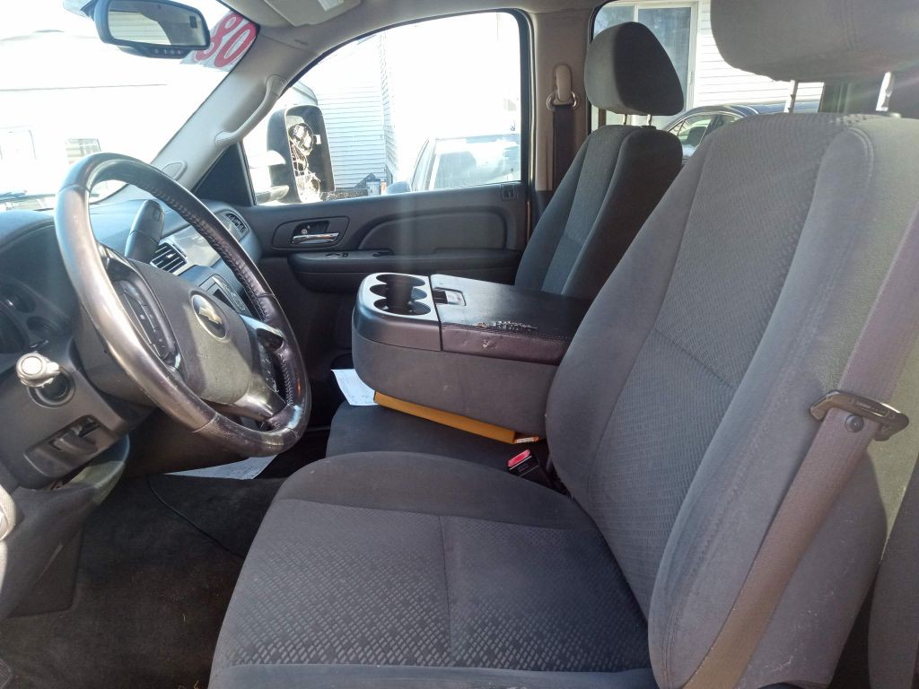 2008 Chevrolet Suburban Image 7