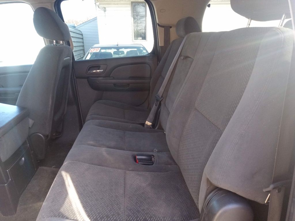2008 Chevrolet Suburban Image 8