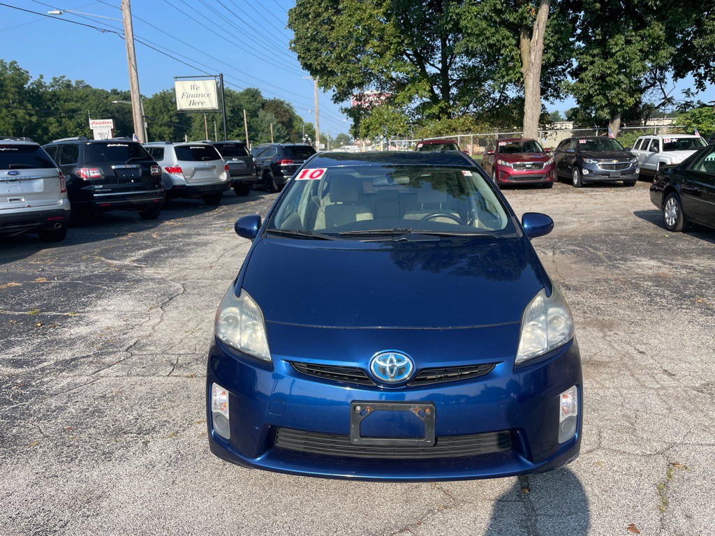 2010 Toyota Prius Image 2