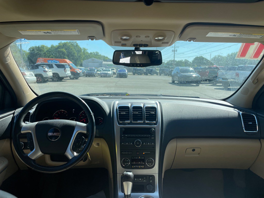 2011 GMC Acadia Image 9