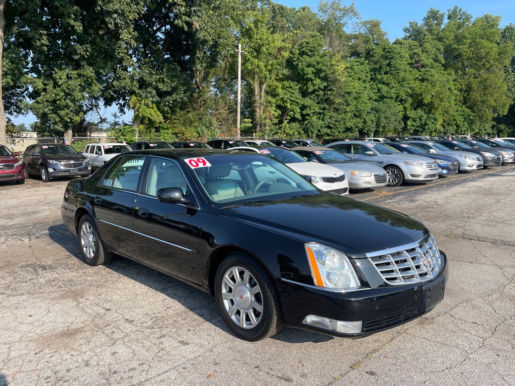 2009 Cadillac DTS Image 1