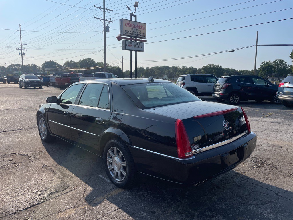 2009 Cadillac DTS Image 6