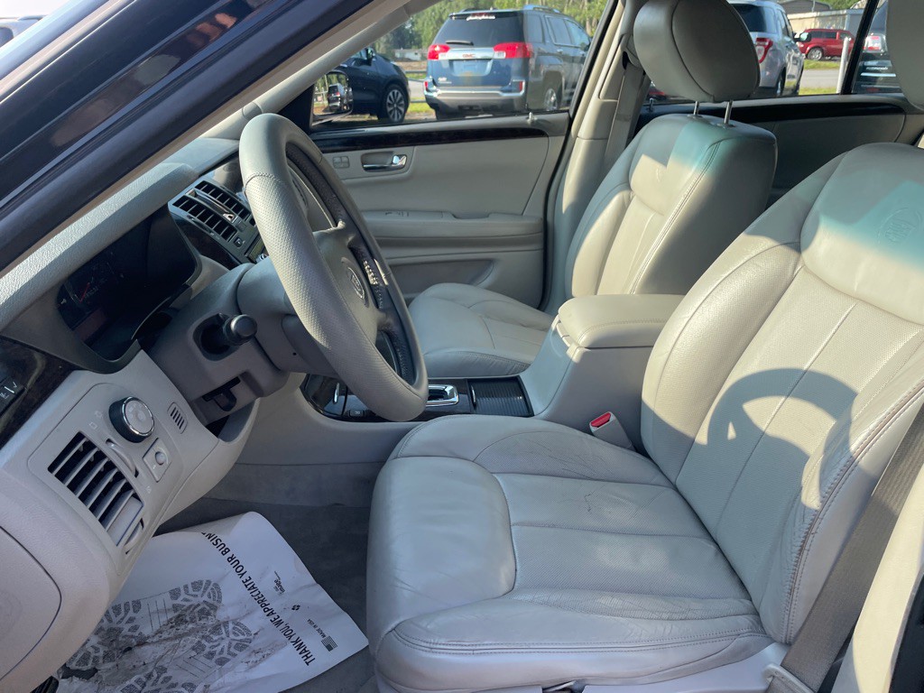 2009 Cadillac DTS Image 10