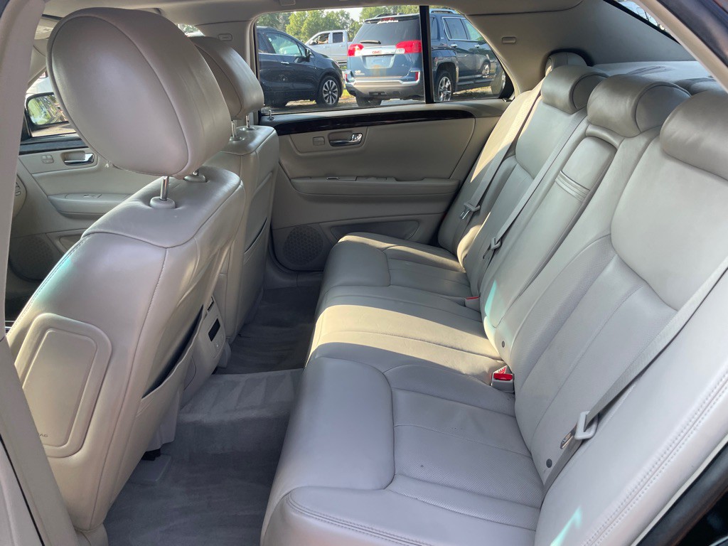 2009 Cadillac DTS Image 11