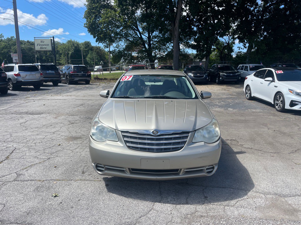 2007 Chrysler Sebring Image 2