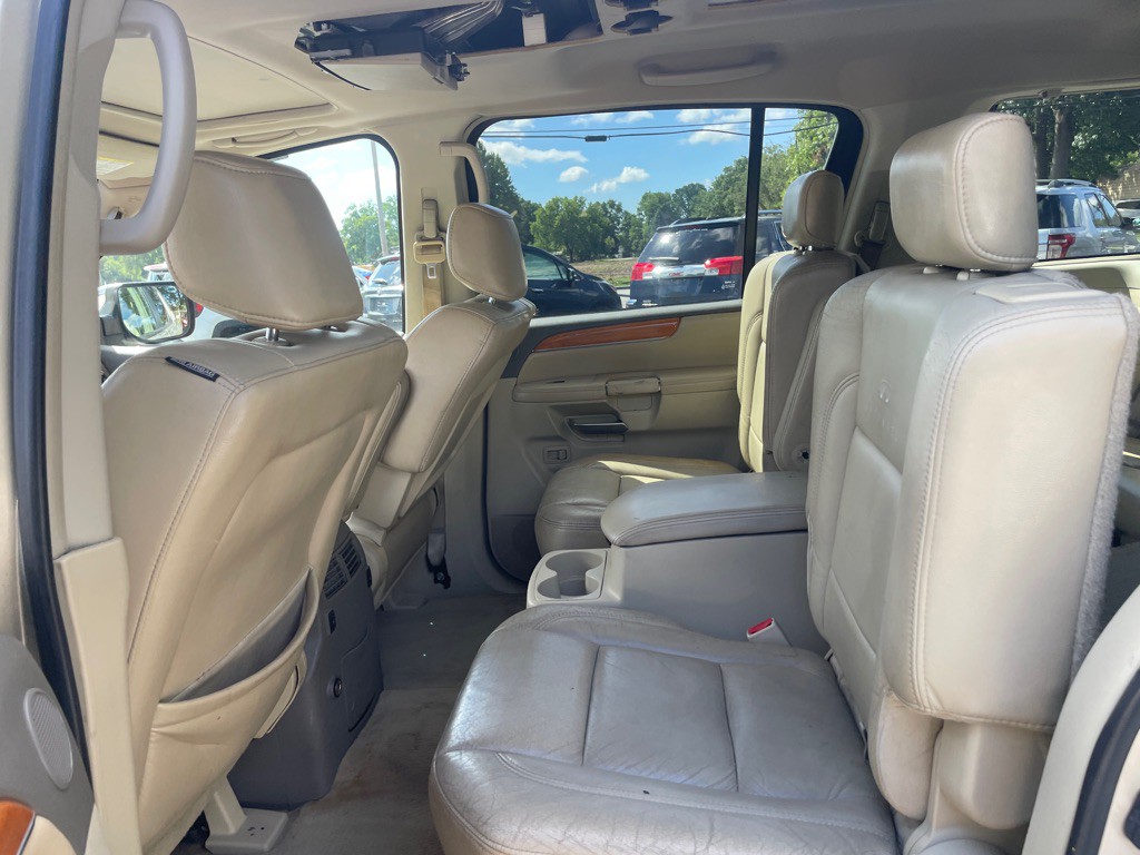 2008 INFINITI QX56 Image 11