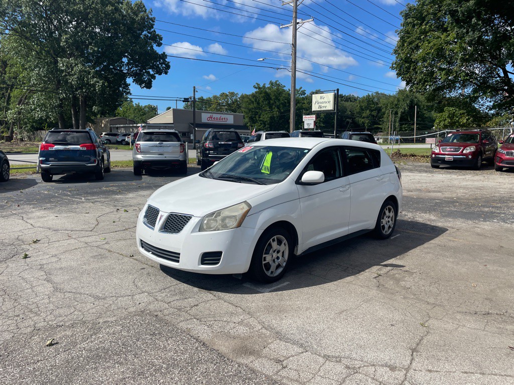 2010 Pontiac Vibe Image 1