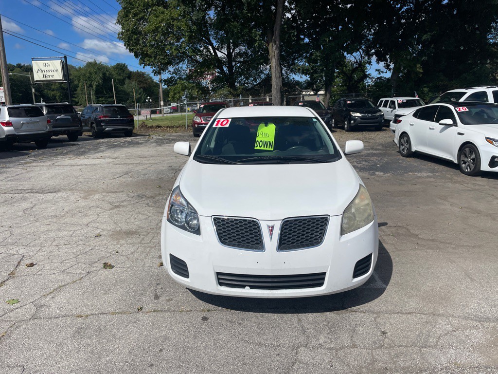 2010 Pontiac Vibe Image 2