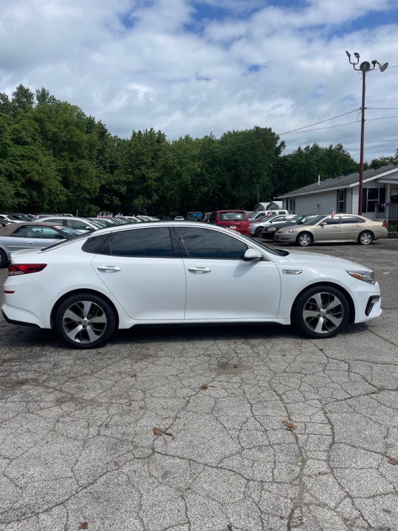 2020 Kia Optima Image 4