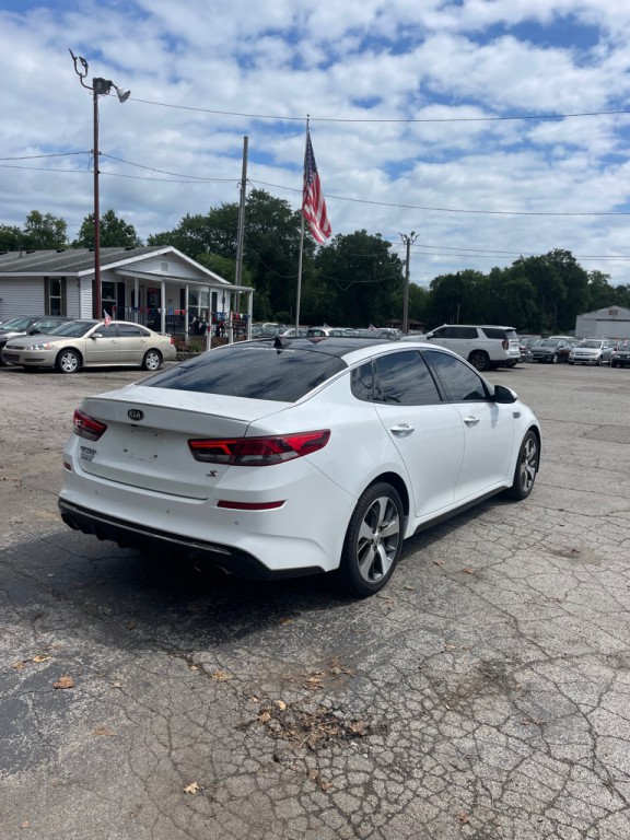 2020 Kia Optima Image 5