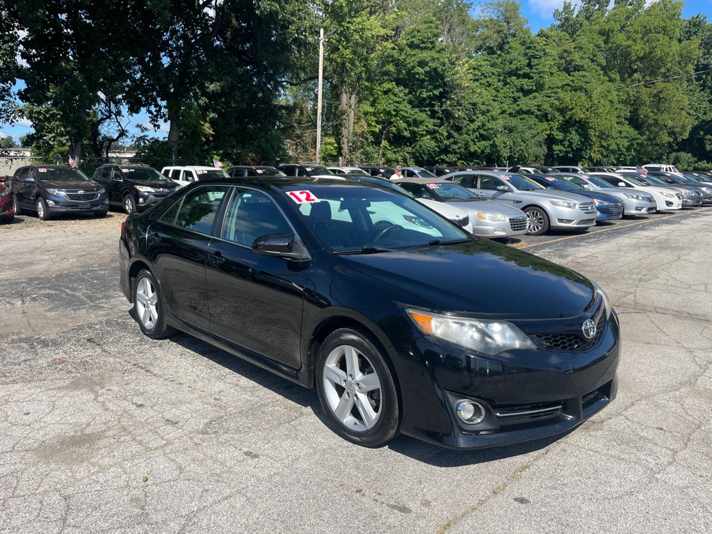 2012 Toyota Camry Image 3