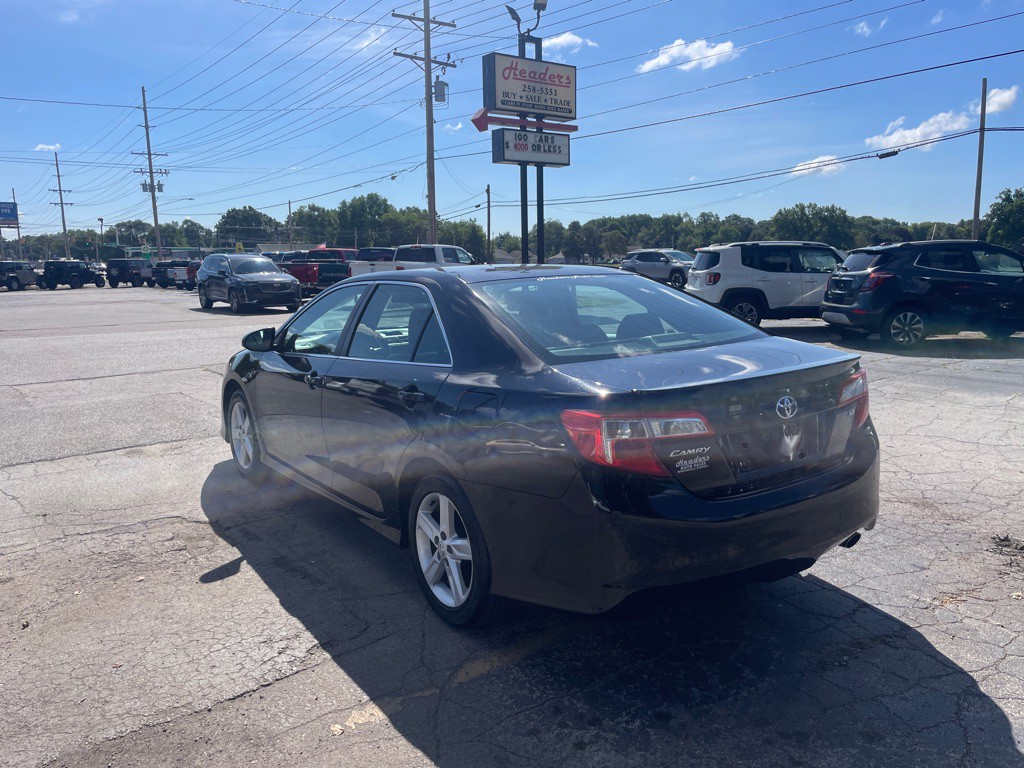 2012 Toyota Camry Image 7