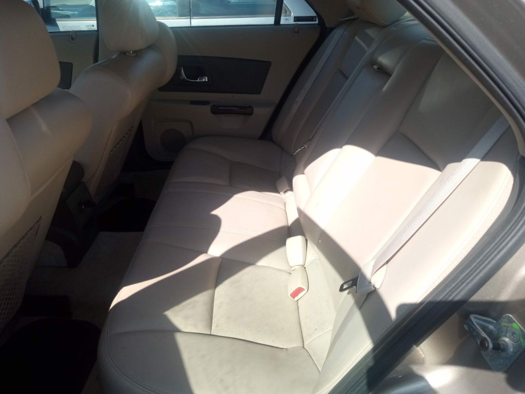 2003 Cadillac CTS Image 9