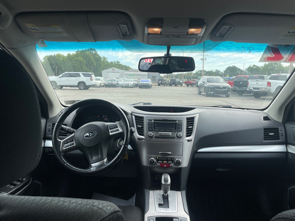 2012 Subaru Outback Image 10