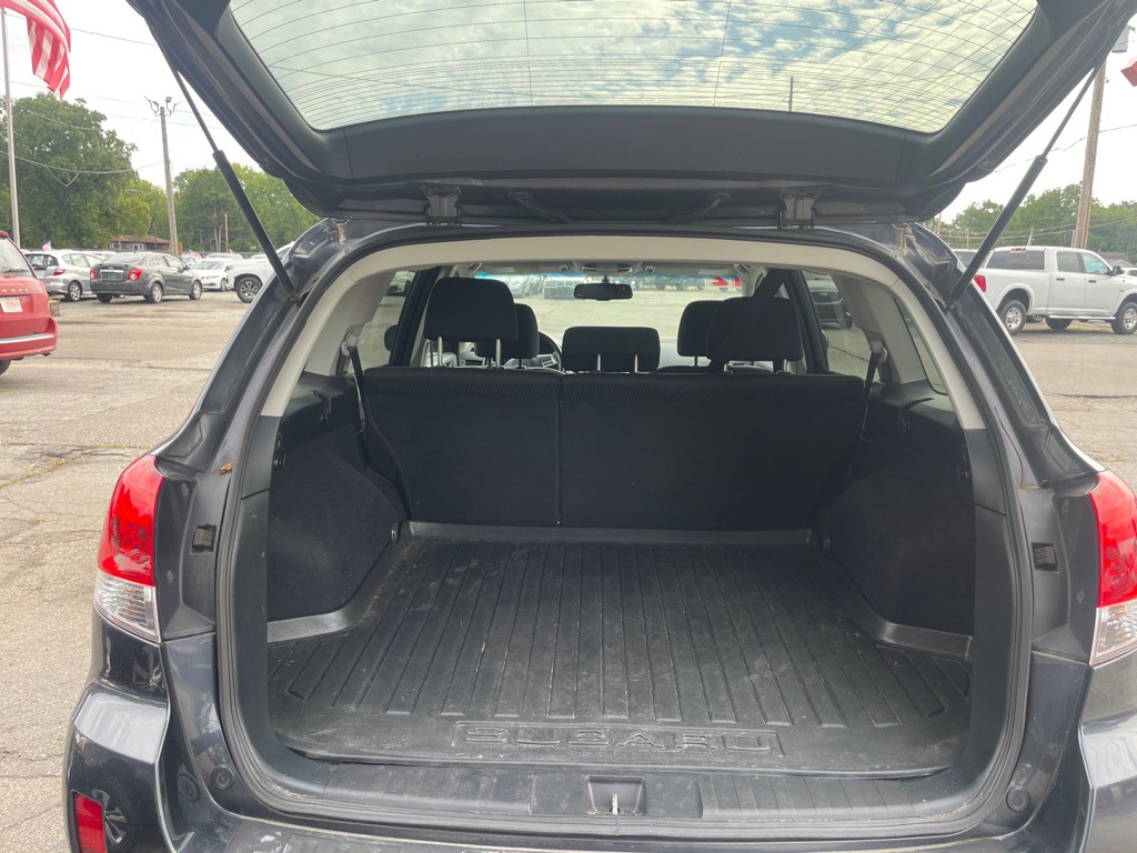 2012 Subaru Outback Image 11