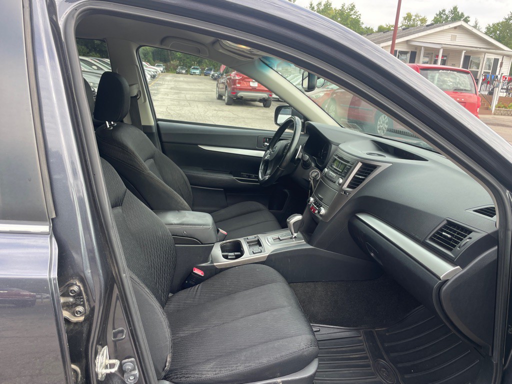 2012 Subaru Outback Image 13