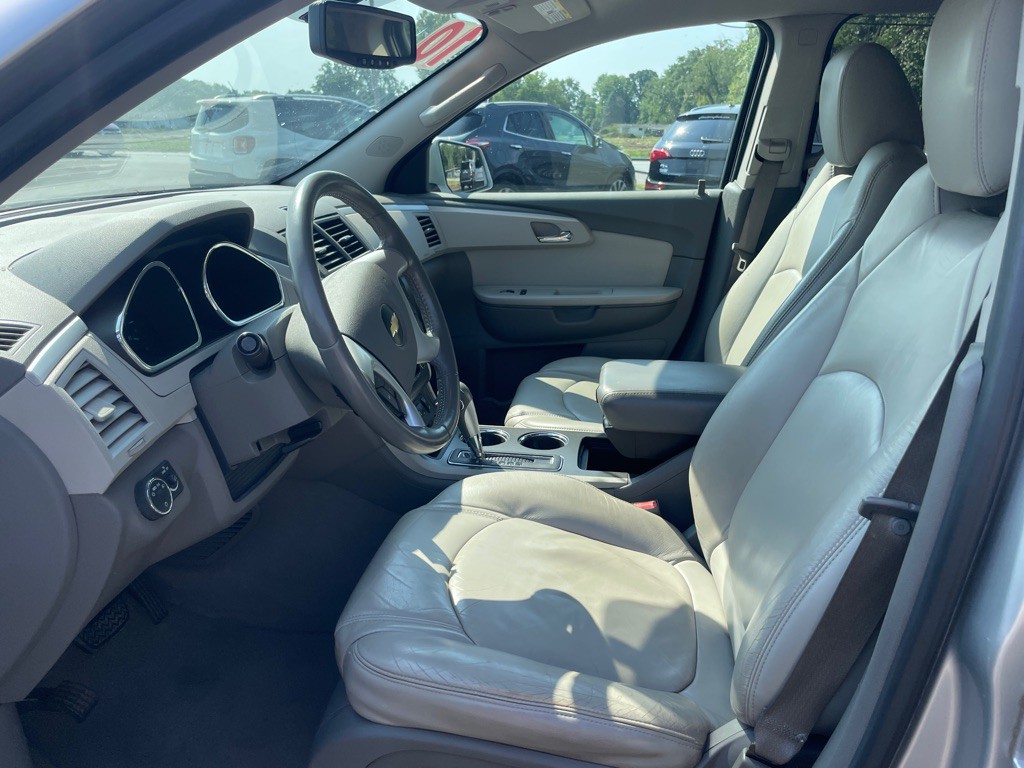 2010 Chevrolet Traverse Image 9