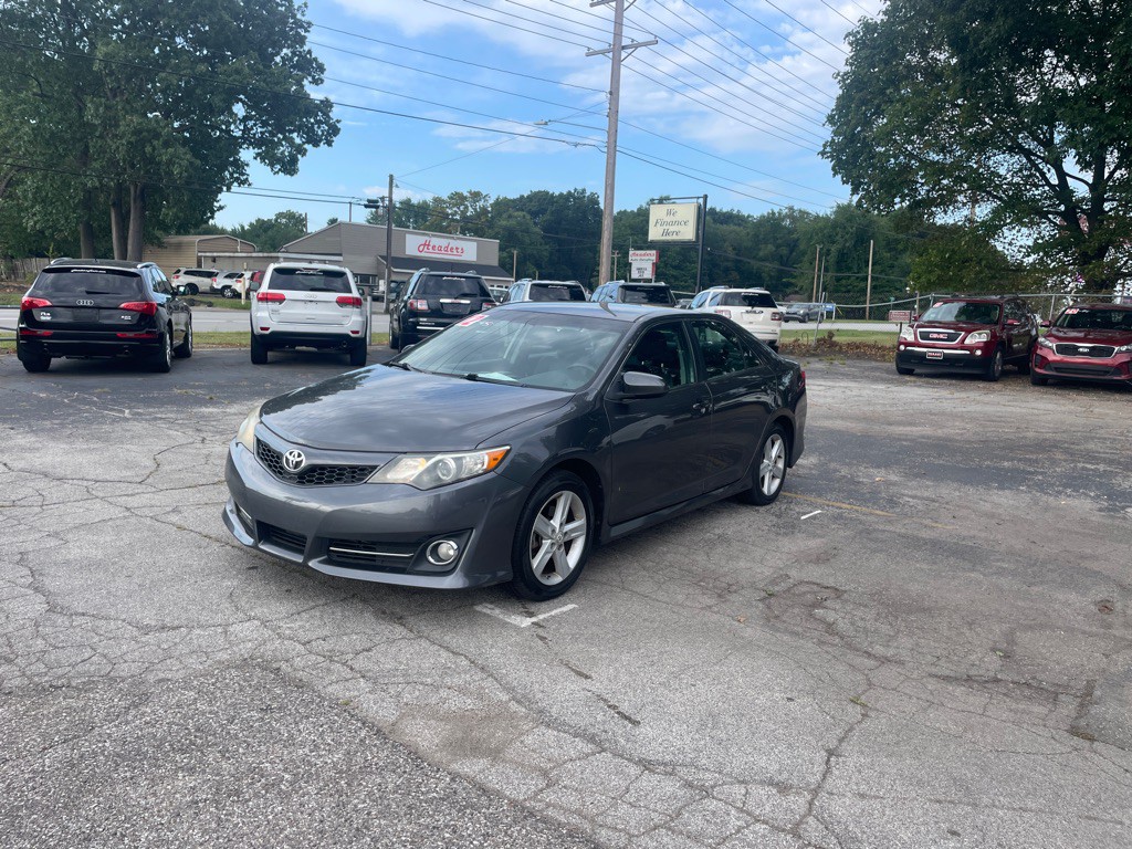 2012 Toyota Camry Image 1