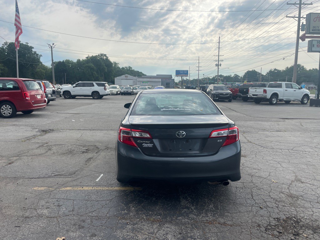 2012 Toyota Camry Image 6