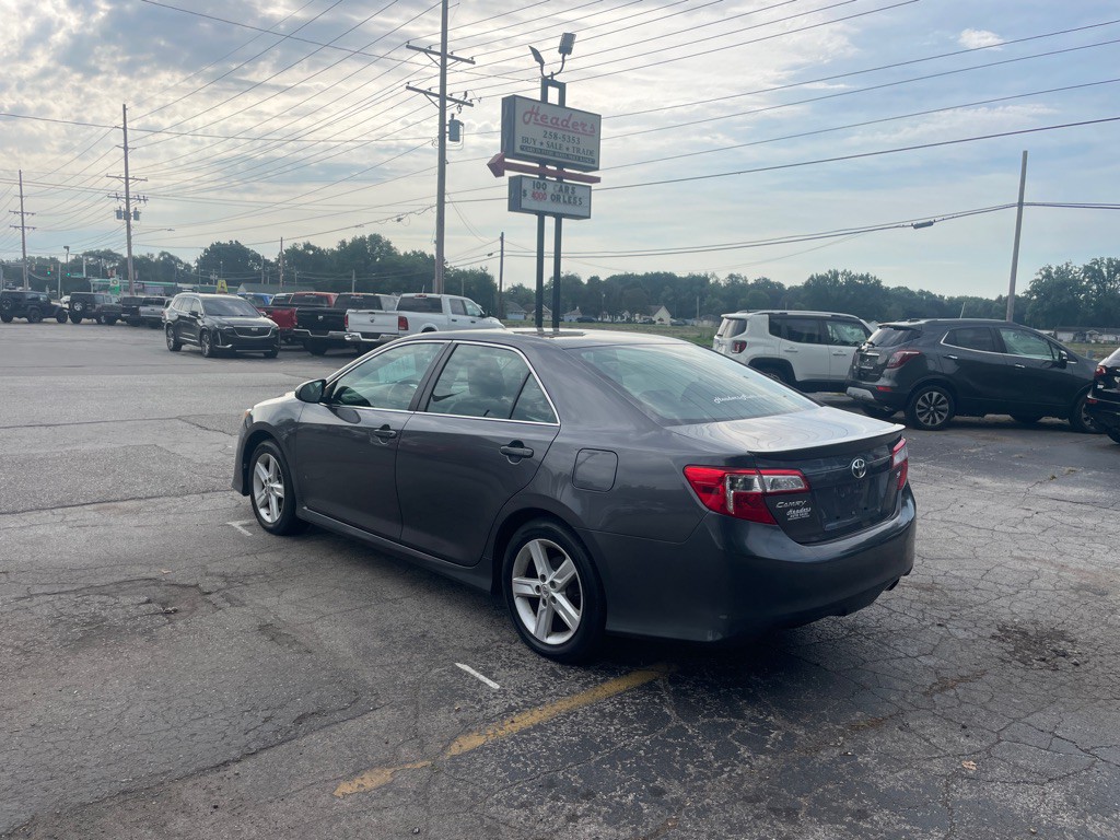 2012 Toyota Camry Image 7