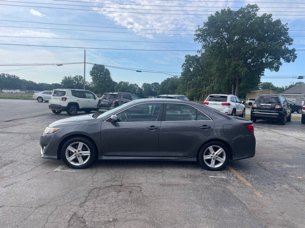 2012 Toyota Camry Image 8
