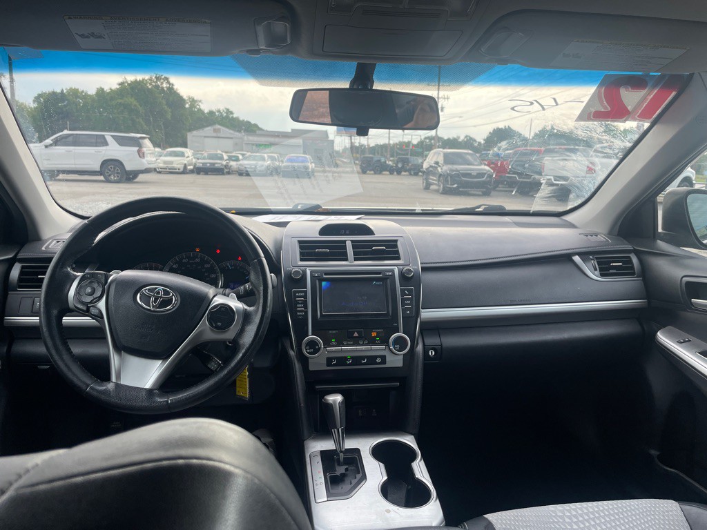 2012 Toyota Camry Image 11