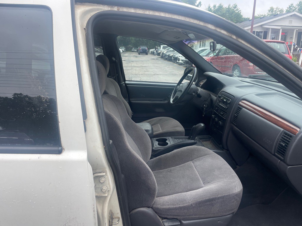 1999 Jeep Grand Cherokee Image 13